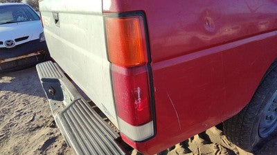 1986-1997 Nissan Hardbody Passenger Right Tail Light Brake Lamp Oem Rear