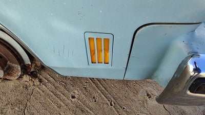 1975 Cutlass Supreme Passenger Right Front Turn Signal Light Lamp Fender Marker