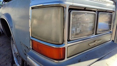 80-84 Deville Sedan Passenger Right Turn Signal Light Lamp Fender Cornering