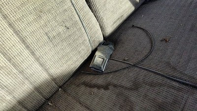 1989 F250 Pickup Passenger Right Front Seat Belt Buckle Receiver Oem Gray
