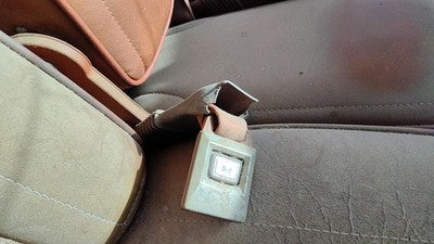 1984 Jeep Grand Wagoneer Passenger Right Front Seat Belt Buckle Receiver Brown