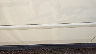 04-08 New Style Malibu Driver Left Front Moulding From Door Trim White 40U