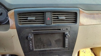 07-08 Grand Vitara Xl-7 Trim Bezel Around Radio Surround Dash Panel Oem Tan