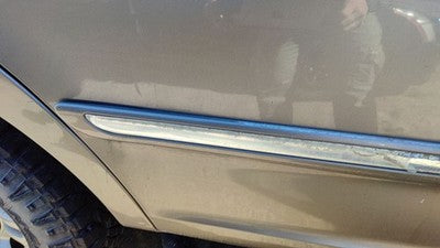 97-02 Expedition Passenger Right Rear Moulding From Door Back Trim Strip Arizona