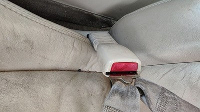 1998-04 Cadillac Seville Driver Left Front Seat Belt Buckle Receiver Oem Tan 503