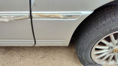 2000 Chrysler Town & Country Driver Left Rear Moulding On Quarter Panel Silver