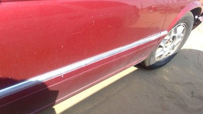 95-02 Eldorado Passenger Right Front Moulding From Door Trim Strip Crimson 86U