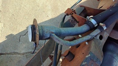 1998 Ford Ranger Fuel Filler Neck Assembly With Gas Cap Oem