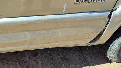 98-01 Bravada Passenger Right Front Moulding From Door Trim Strip Pewter 11U