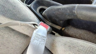 1997 Saturn Sl1 Passenger Right Front Seat Belt Buckle Receiver Oem Gray