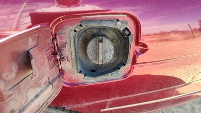 1995-1996 Chevy Lumina Fuel Filler Neck Assembly With Gas Cap Oem 10216311