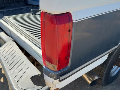 1987-1997 Ford F250 Passenger Right Tail Light Brake Lamp Oem Rear E9Tz13404C