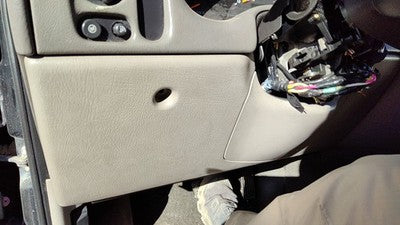 02-03 Trail Blazer Lower Dash Under Column Knee Bolster Trim Panel Gray 95D