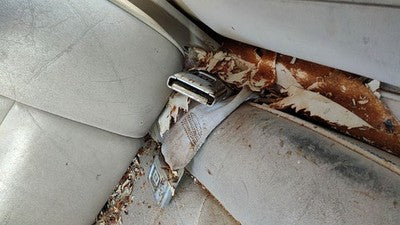 1996 Olds 88 Passenger Right Front Seat Belt Buckle Receiver Oem Tan