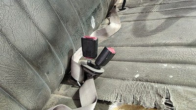 1999 F250 Super Duty Passenger Right Front Seat Belt Buckle Receiver Oem Gray