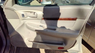 01-05 Impala Passenger Right Front Door Trim Panel With Switches Neutral 52D