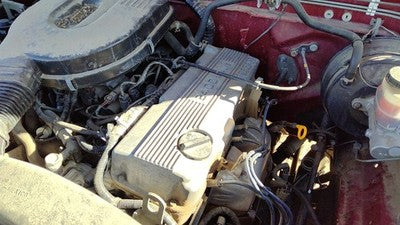 1996 Nissan Hardbody Valve Cover Oem 2.4L