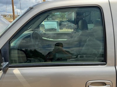 2000-2006 Chevy Suburban Driver Left Front Side Window Door Glass Oem 15891714