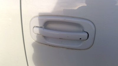 2000-2006 Chevy Suburban Passenger Right Front Outside Door Handle Oem White 50U