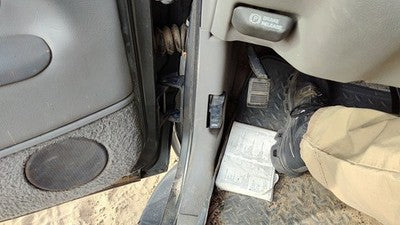1999 Chevy Suburban Driver Left Lower Kick Trim Panel Oem Gray 132