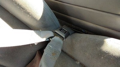 1996 Olds 88 Passenger Right Front Seat Belt Buckle Receiver Oem Gray