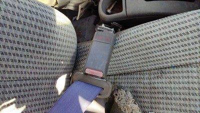 1997 Ford Aspire Passenger Right Front Seat Belt Buckle Receiver Oem Gray