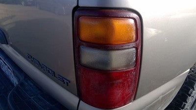 2000-2003 Chevy Tahoe Passenger Right Tail Light Oem Brake Lamp Rear