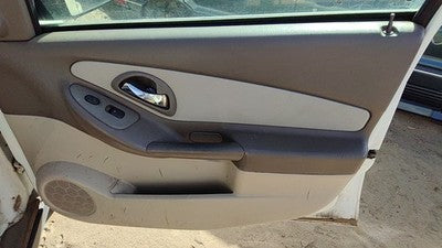 04-05 New Style Malibu Passenger Right Front Door Panel Wth Switches Neutral 52E