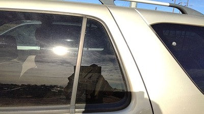 1998-2005 Mercedes Ml350 Driver Left Rear Vent Window Back Door Glass With Frame