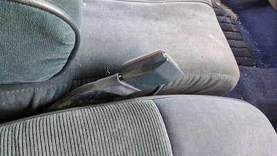 1989 Olds Cutlass Cierra Passenger Right Front Seat Belt Buckle Receiver Blue