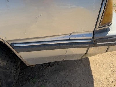 1986 Olds 88 Passenger Right Moulding From Fender Oem Trim Strip Silver