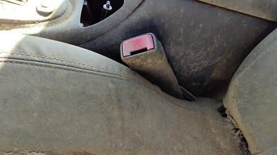 00-02 Oldsmobile Intrigue Driver Left Front Seat Belt Buckle Receiver Gray 142