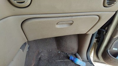 2000 Chrysler Town & Country Glove Box Assembly Complete Door With Latch Oem Tan