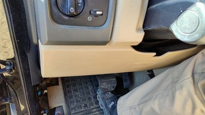 2005-2006 Land Rover Lr3 Lower Dash Under Column Knee Bolster Trim Panel Oem Tan