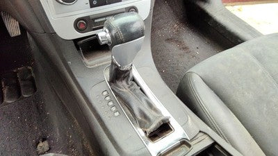 2009 Chevy Malibu Floor Shifter Lever Assembly Shift Unit Automatic Transmission