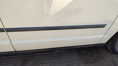 2008 Dodge Grand Caravan Passenger Right Front Moulding From Door Oem Trim Strip