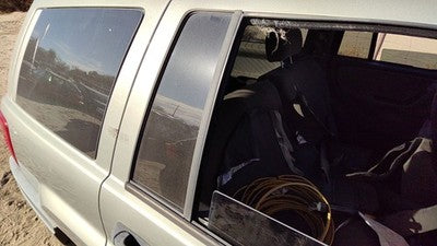 99-04 Grand Cherokee Passenger Right Rear Vent Window Back Door Glass With Frame