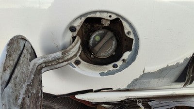 2005-2011 Ford Crown Vic Fuel Filler Neck Assembly With Gas Cap Oem 8W7z9034b