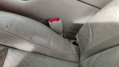 98-02 Cadillac Eldorado Driver Left Front Seat Belt Buckle Receiver Shale 155