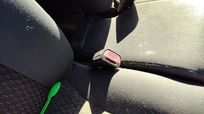 06-11 Gmc Canyon Passenger Right Front Seat Belt Buckle Receiver Dark Pewter 19J