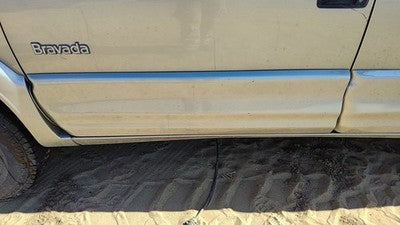 98-01 Olds Bravada Driver Left Front Moulding From Door Trim Strip Pewter 11U