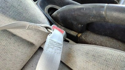 1997 Saturn Sl1 Passenger Right Front Seat Belt Buckle Receiver Oem Gray