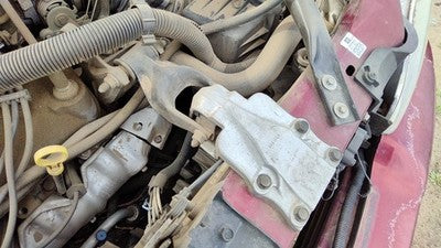 1997-2004 Chevy Venture Pair Of Motor Mount Brackets Oem Upper Radiator Support