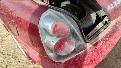 2005-2006 Nissan Altima Driver Left Outer Tail Light Brake Lamp Oem Rear