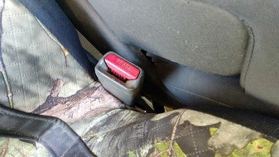 04-07 Nissan Titan Passenger Right Front Seat Belt Buckle Receiver W Graphite
