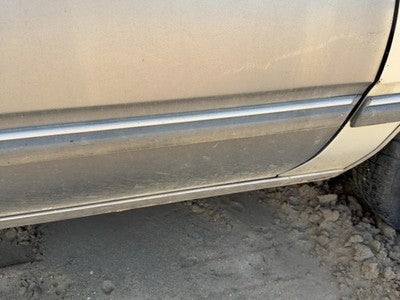 1986 Olds 88 Passenger Right Front Moulding From Door Oem Trim Strip