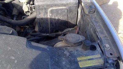 2000-2006 Chevy Tahoe Windshield Washer Fluid Reservoir With Pump Oem Wiper Tank