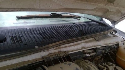 2002 Ford Van E450 Windshield Wiper Cowl Vent Trim Panel Oem Grille