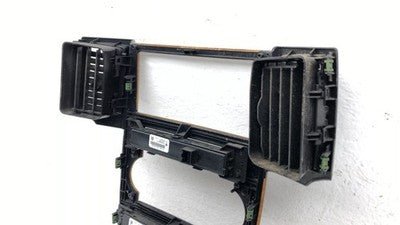 2008-10 Grand Cherokee Trim Bezel Around Radio Surround Dash Panel Oem Woodgrain