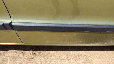 2010-2013 Kia Soul Passenger Right Front Moulding From Door Oem Trim Strip